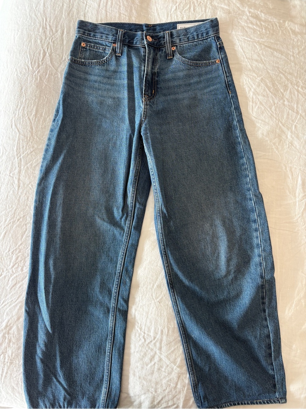 Gap High Rise Barrel Jeans Medium Wash Size 27 / 4 Regular